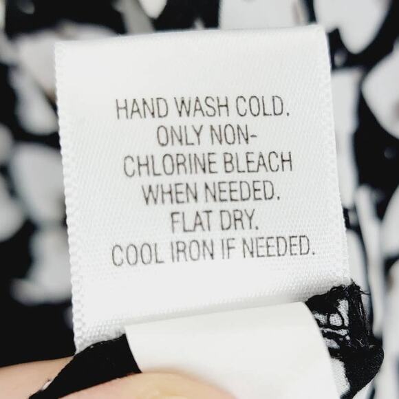 DISNEY Through The Looking Glass Designer Collection by Colleen Atwood Blouse L - Picture 8 of 9